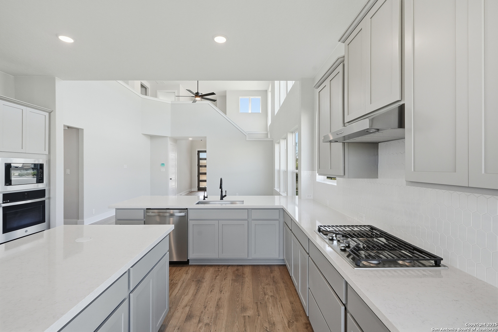 245 Hidalgo Boerne, TX 78006 - Photo 20 of 56