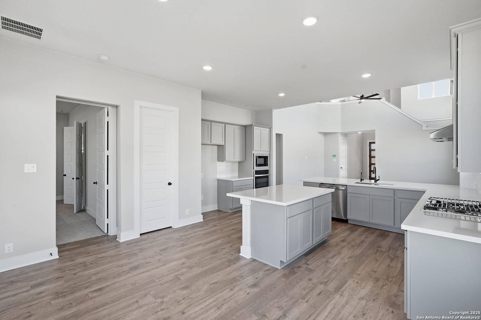 245 Hidalgo Boerne, TX 78006 - Photo 23 of 56