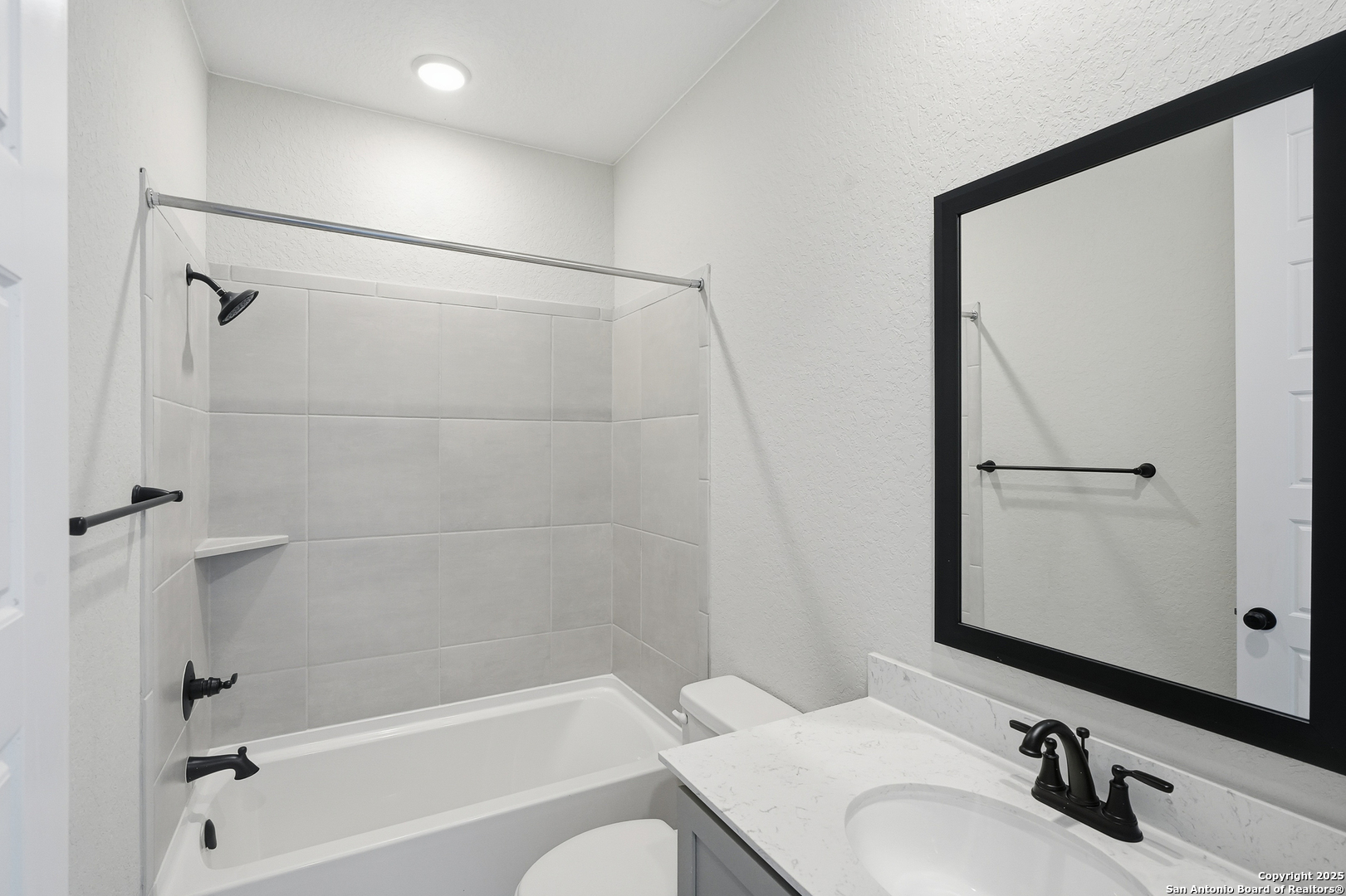 245 Hidalgo Boerne, TX 78006 - Photo 32 of 56