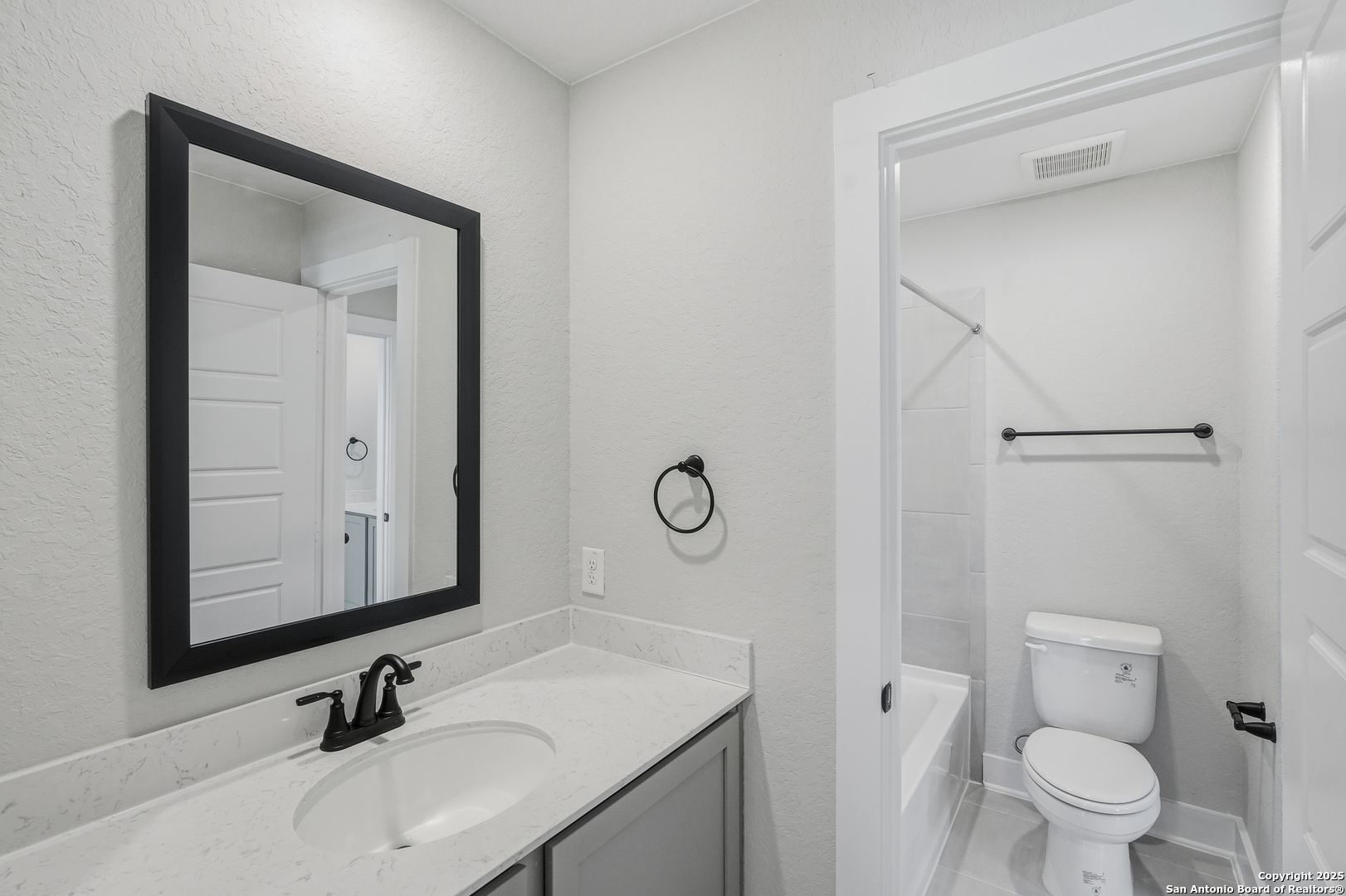 245 Hidalgo Boerne, TX 78006 - Photo 40 of 56