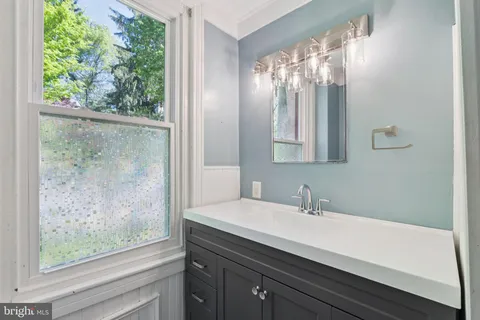 $349,999 | 151 Greenwood Avenue, Wyncote, PA 19095