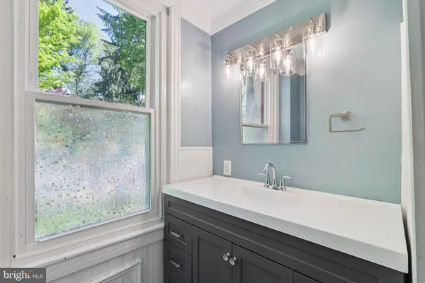 $349,999 | 151 Greenwood Avenue, Wyncote, PA 19095