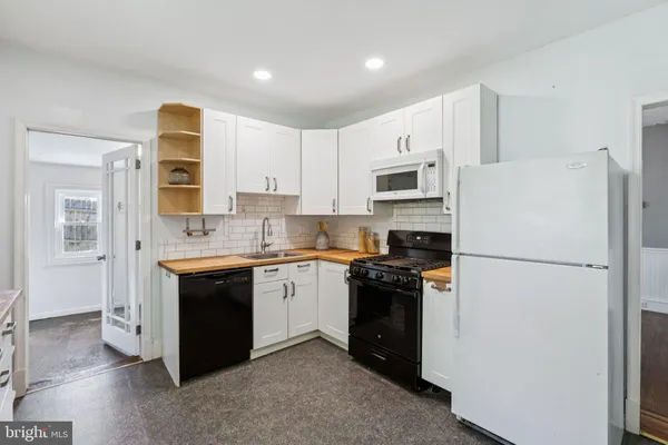 $349,999 | 151 Greenwood Avenue, Wyncote, PA 19095