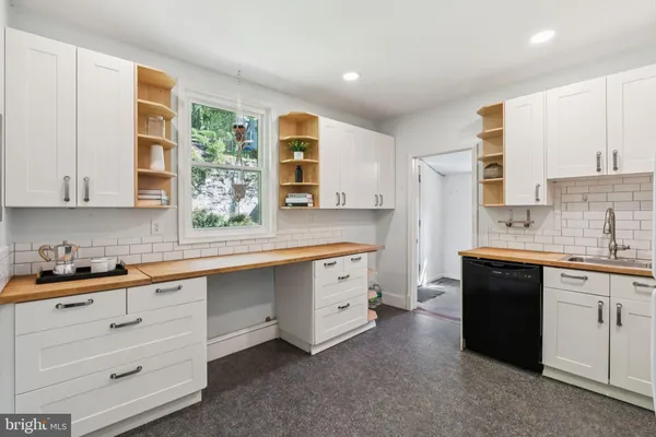 $349,999 | 151 Greenwood Avenue, Wyncote, PA 19095