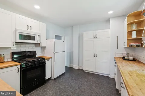 $349,999 | 151 Greenwood Avenue, Wyncote, PA 19095