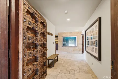 $4,695,000 | 27409 Pacific Coast Highway, Malibu, CA 90265