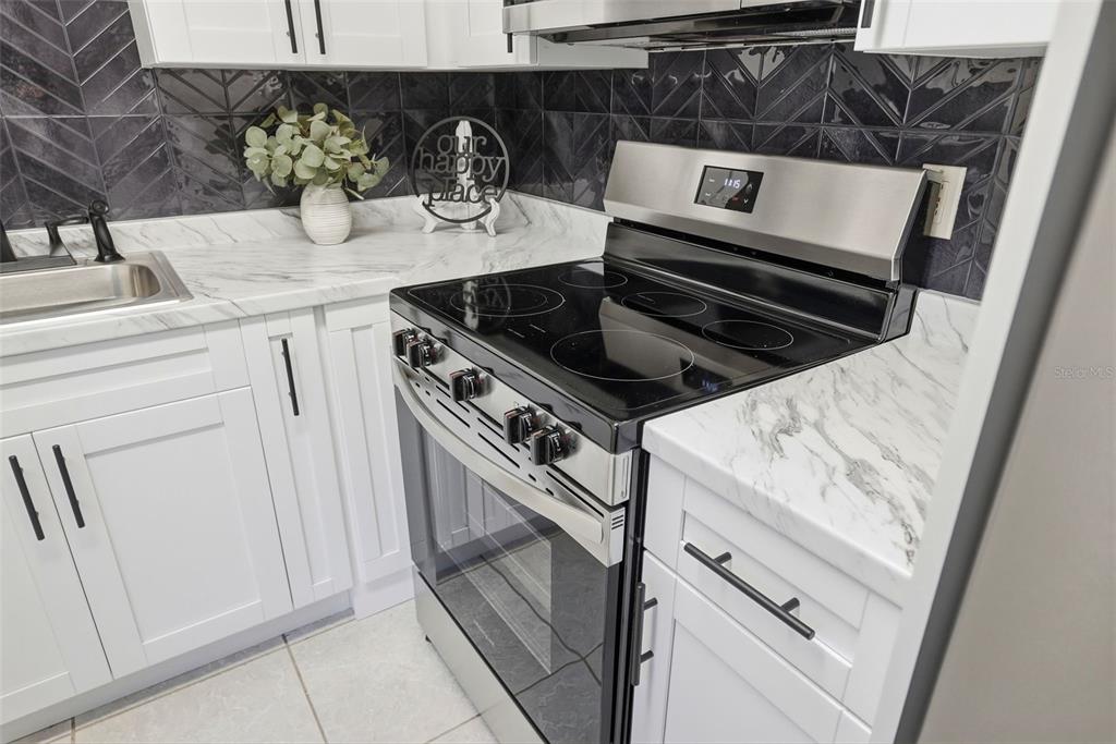 11707 Raintree Village Boulevard, Unit C Temple Terrace, FL 33617 - Photo 5 of 24