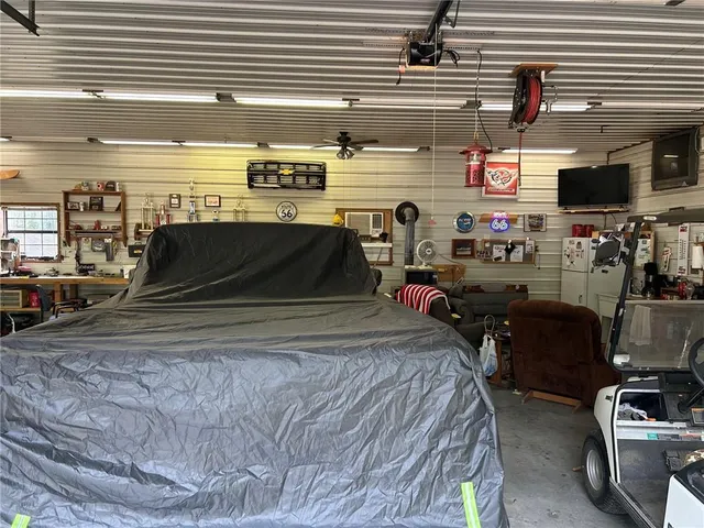 $249,500 | 14461 East Bb Highway, Nevada, MO 64772