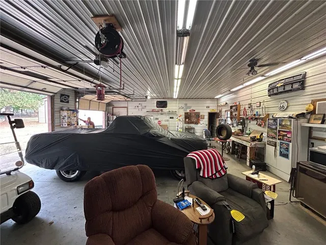 $249,500 | 14461 East Bb Highway, Nevada, MO 64772