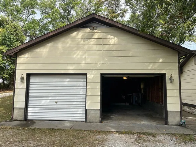 $249,500 | 14461 East Bb Highway, Nevada, MO 64772