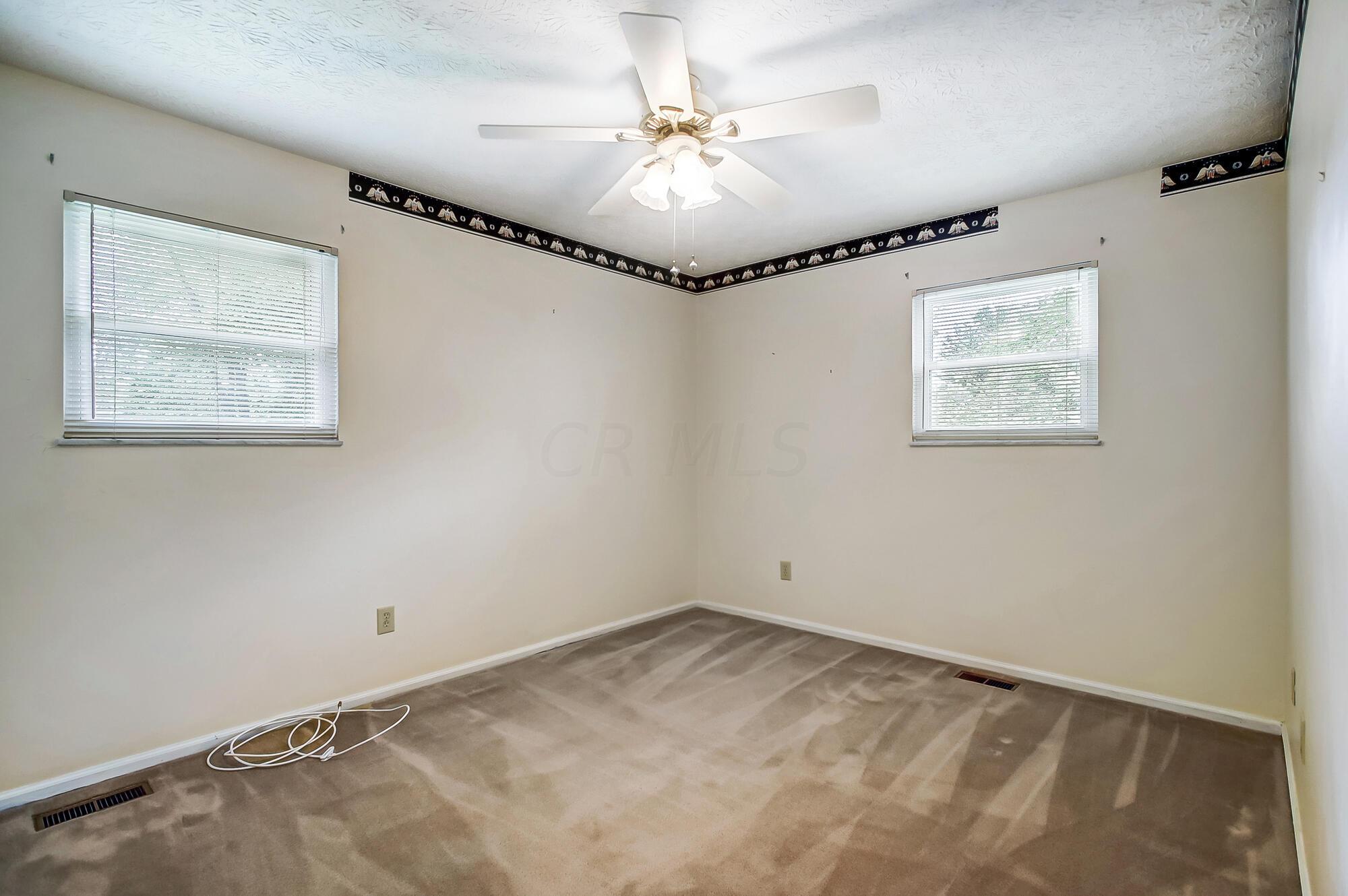 577 Rosehill Road Reynoldsburg, OH 43068 - Photo 40 of 51 040
