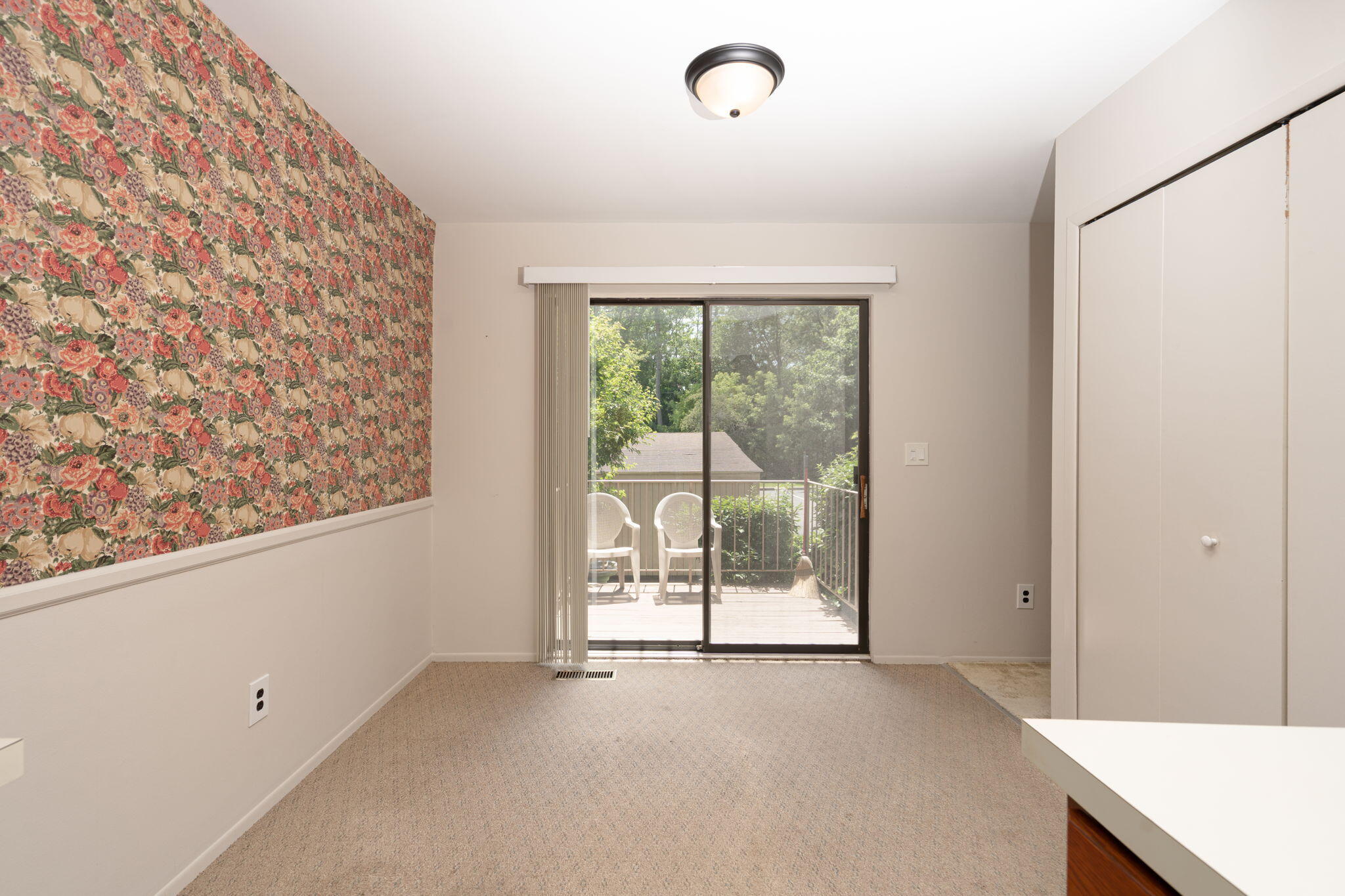 669 Oakbrook West Rochester Hills, MI 48307 - Photo 7 of 26 20-web-or-mls-interiors-13