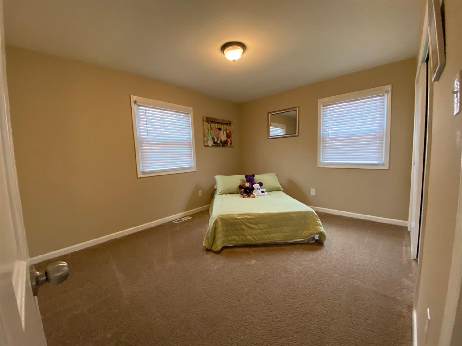 704 Fox River Road Valparaiso, IN 46385 - Photo 4 of 20 1500x1124