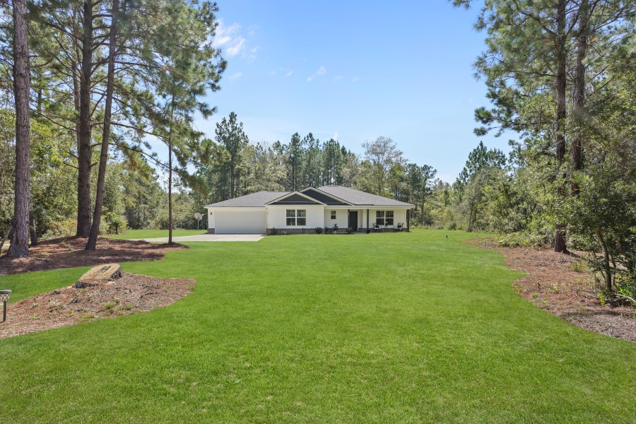 92 Sparrow Lane Jesup, GA 31545 - Photo 2 of 29
