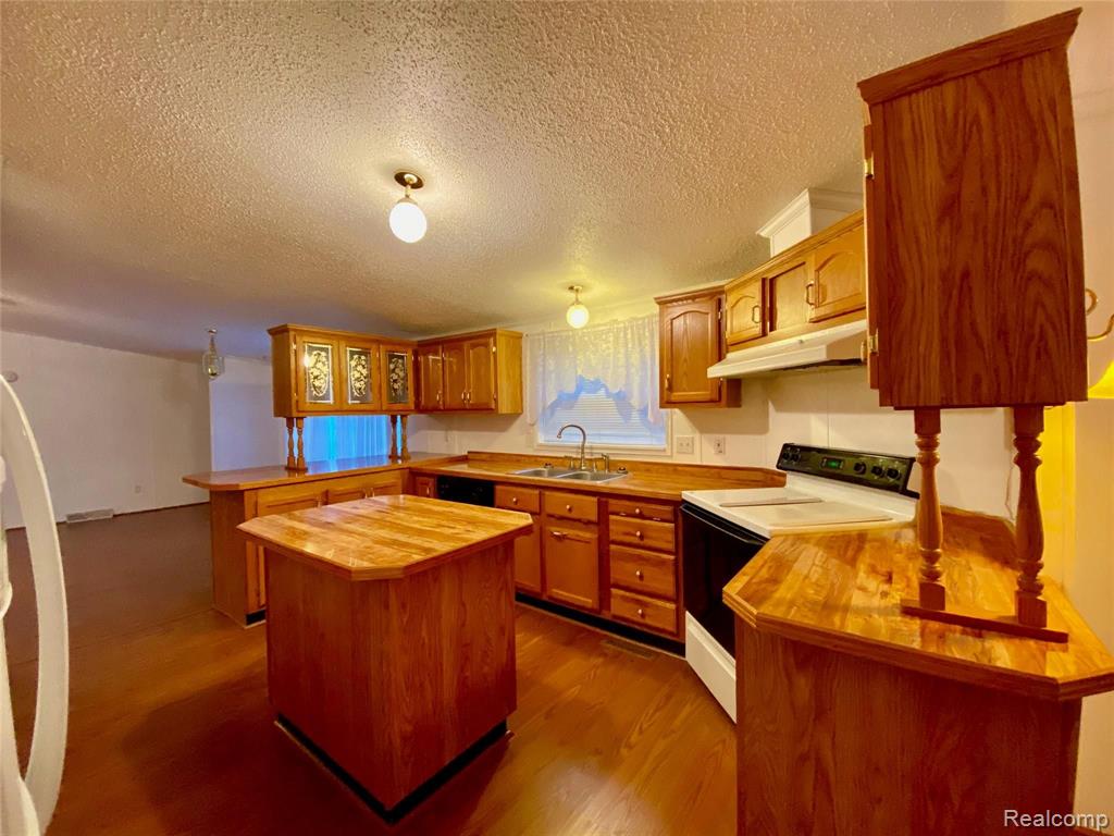 2914 Hunters Creek Road Metamora, MI 48455 - Photo 14 of 33