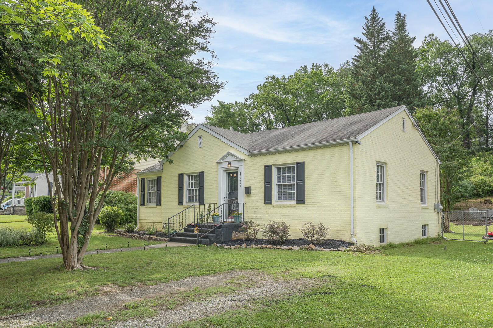 1842 Carlton Road Southwest Roanoke, VA 24015 - Photo 4 of 44 untitled-4