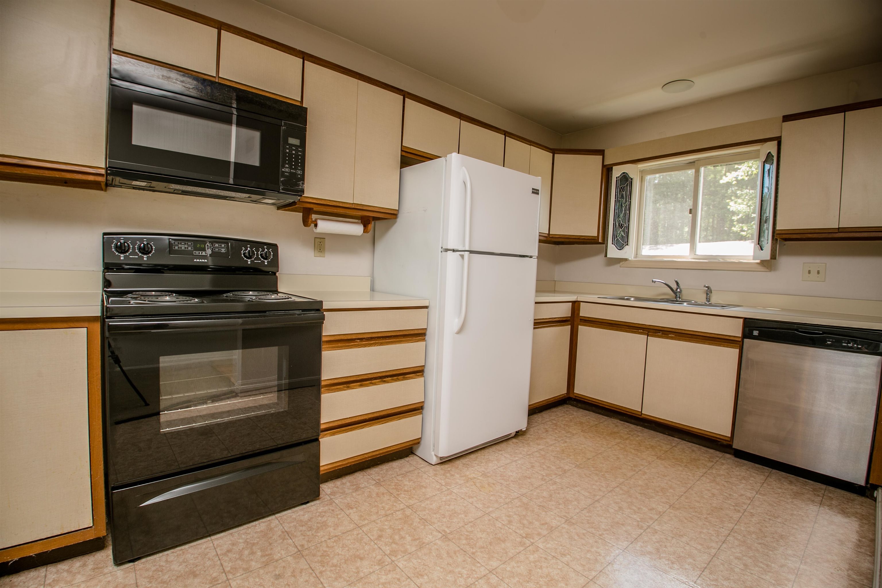 236 Locust Hill Road Shelburne, VT 05482 - Photo 11 of 19 Gallery Image 11