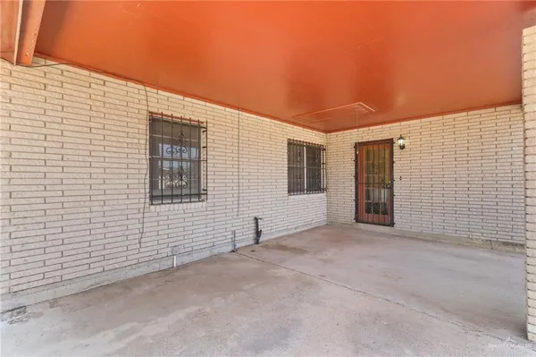 $325,000 | 801 North Foster Drive, Edinburg, TX 78542