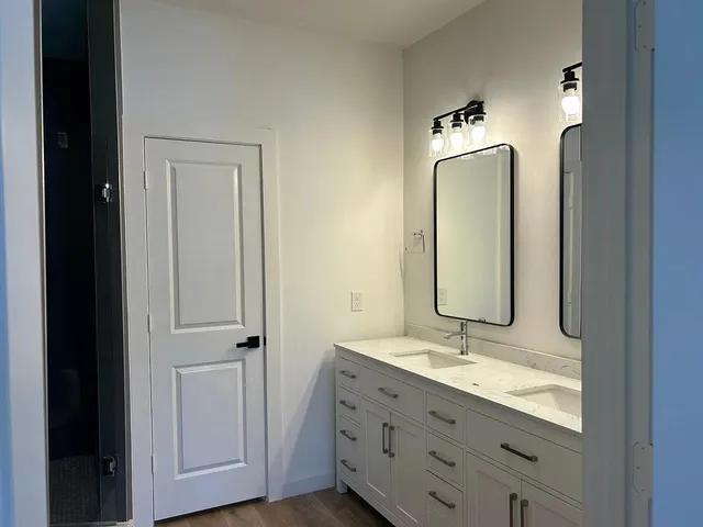 $2,350 | 1028 17th Street, Plano, TX 75074