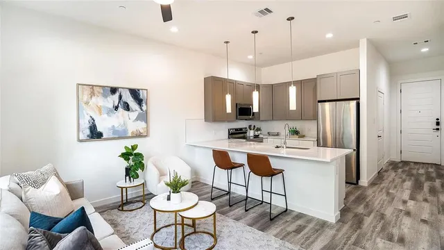 $2,350 | 1028 17th Street, Plano, TX 75074