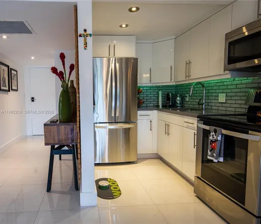 $250,000 | 1650 Northeast 115th Street, Unit 302, Miami, FL 33181