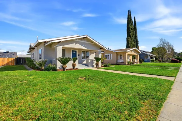 $469,900 | 1225 Union Street, Kingsburg, CA 93631