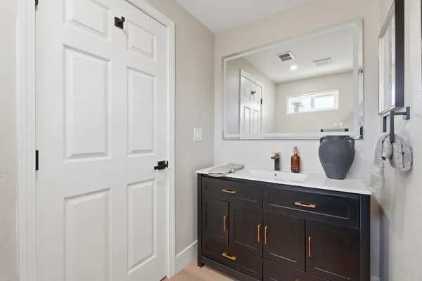 $469,900 | 1225 Union Street, Kingsburg, CA 93631