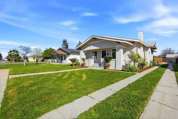 $469,900 | 1225 Union Street, Kingsburg, CA 93631