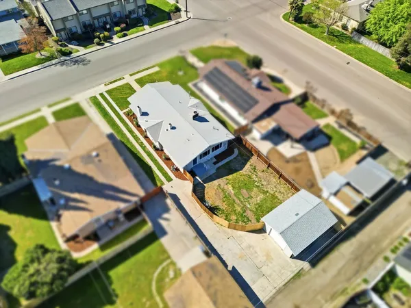 $469,900 | 1225 Union Street, Kingsburg, CA 93631