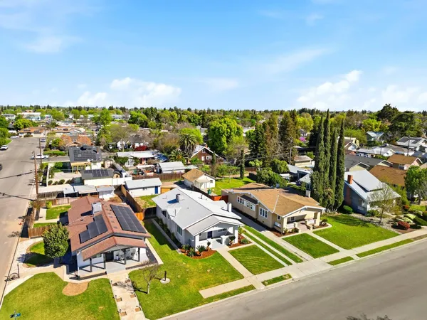 $469,900 | 1225 Union Street, Kingsburg, CA 93631