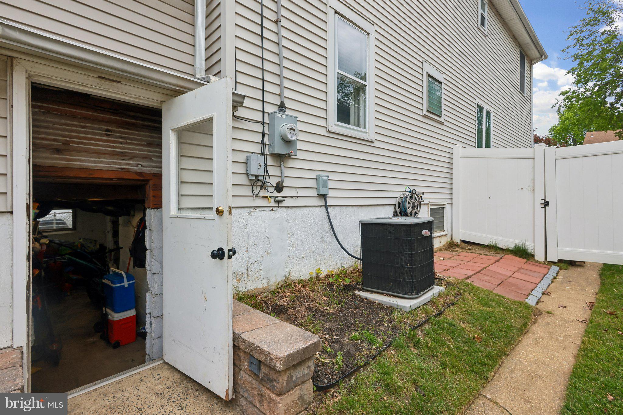 878 Crescent Avenue Runnemede, NJ 08078 - Photo 20 of 24 a view of a house with backyard