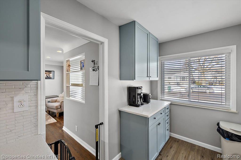 4103 Grandview Road Royal Oak, MI 48073 - Photo 13 of 30