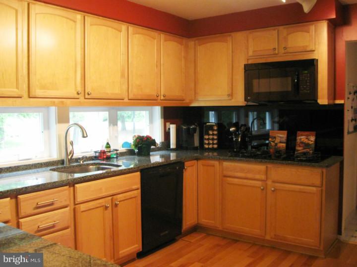 109 Mohawk Trail Shamong, NJ 08088 - Photo 8 of 24 Kitchen