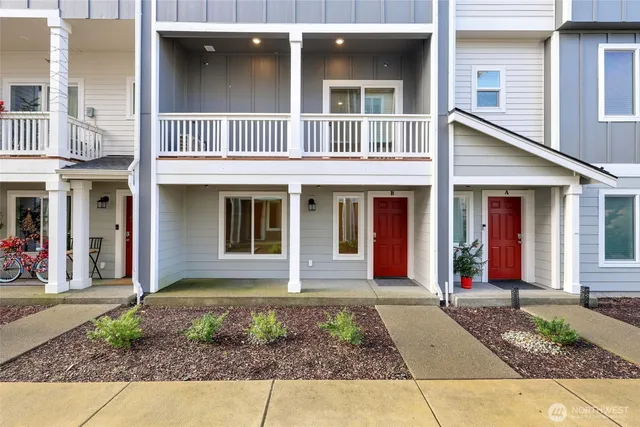 $410,000 | 3226 Juno Court Northeast, Unit B, Lacey, WA 98516