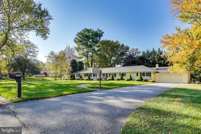 $785,000 | 402 Ivy Church Road, Lutherville-Timonium, MD 21093