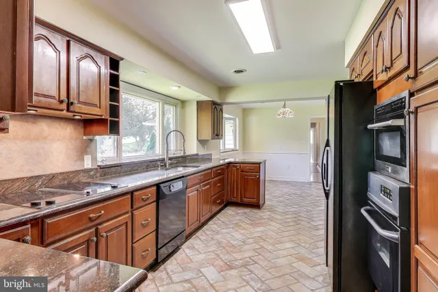 $785,000 | 402 Ivy Church Road, Lutherville-Timonium, MD 21093