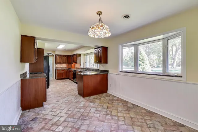 $785,000 | 402 Ivy Church Road, Lutherville-Timonium, MD 21093