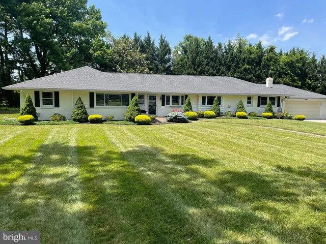 $785,000 | 402 Ivy Church Road, Lutherville-Timonium, MD 21093