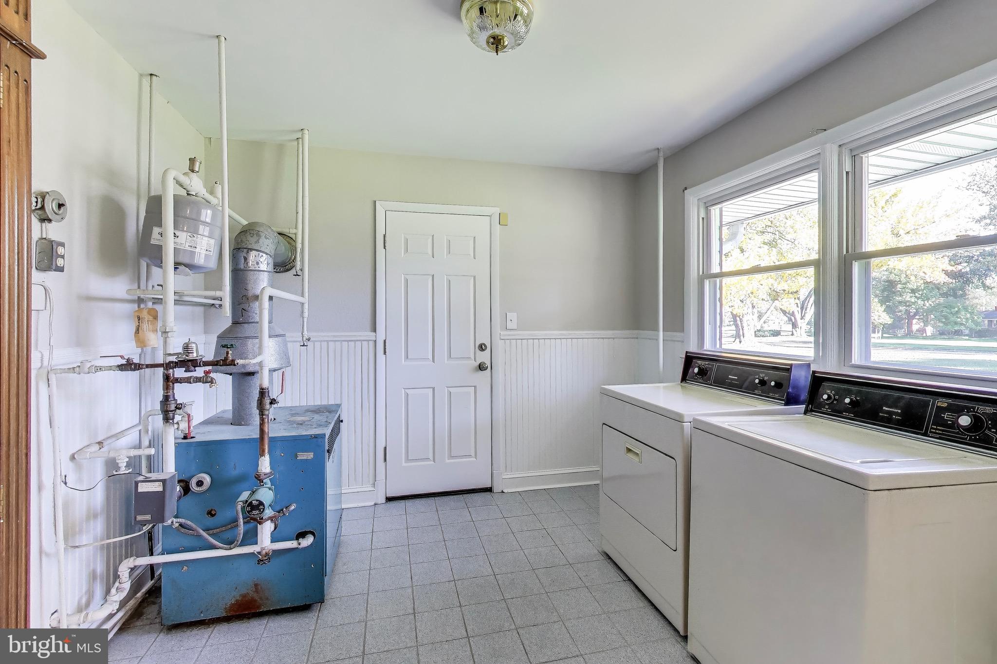 402 Ivy Church Road Lutherville-Timonium, MD 21093 - Photo 47 of 63 Radiant heat gas boiler