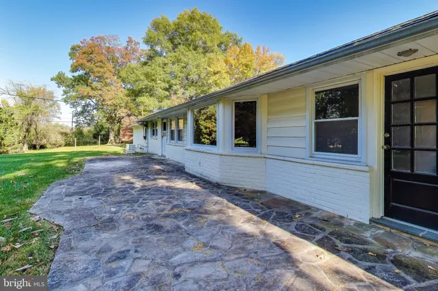 $785,000 | 402 Ivy Church Road, Lutherville-Timonium, MD 21093