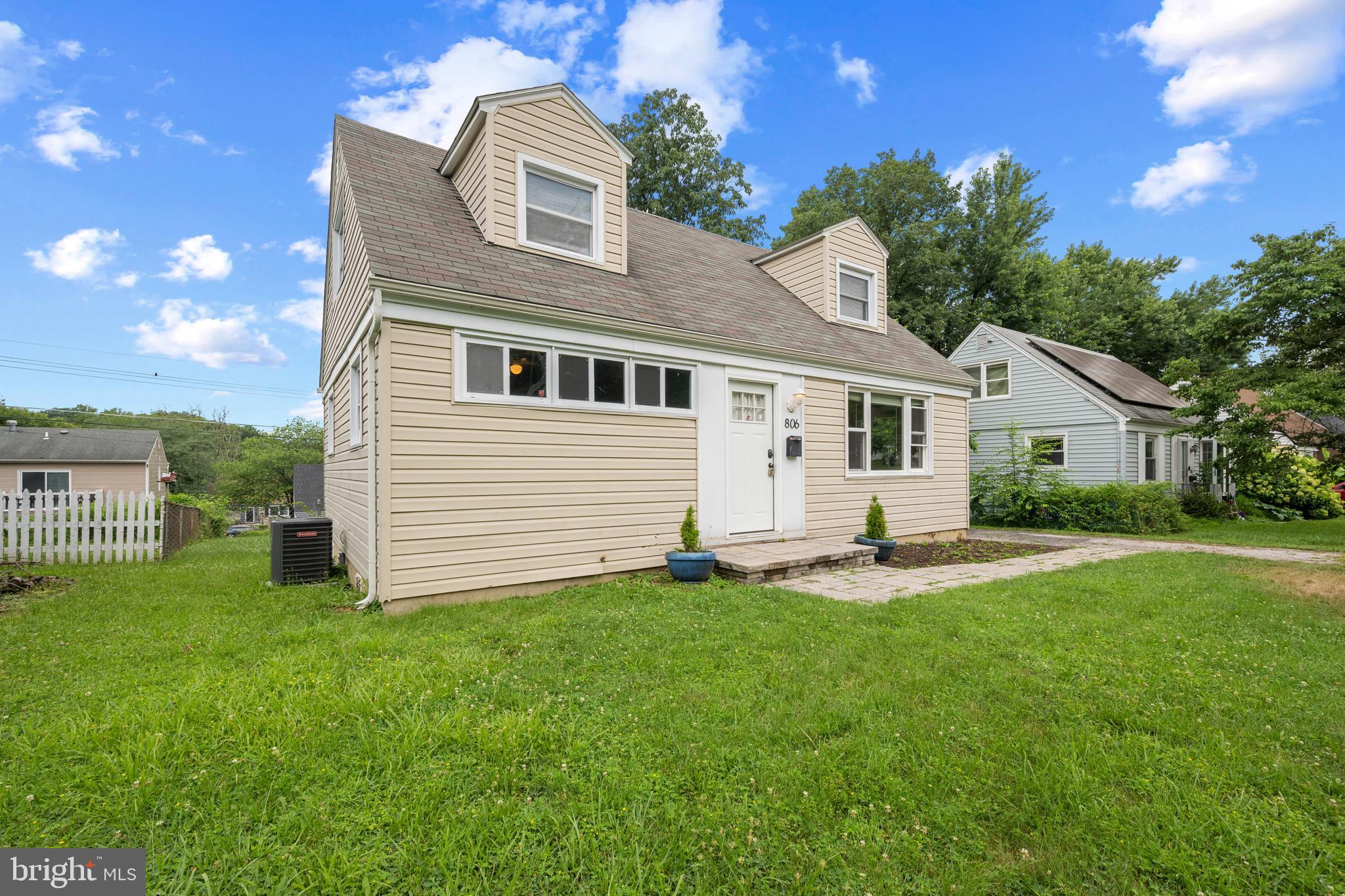 806 Templecliff Road Baltimore, MD 21208 - Photo 2 of 32