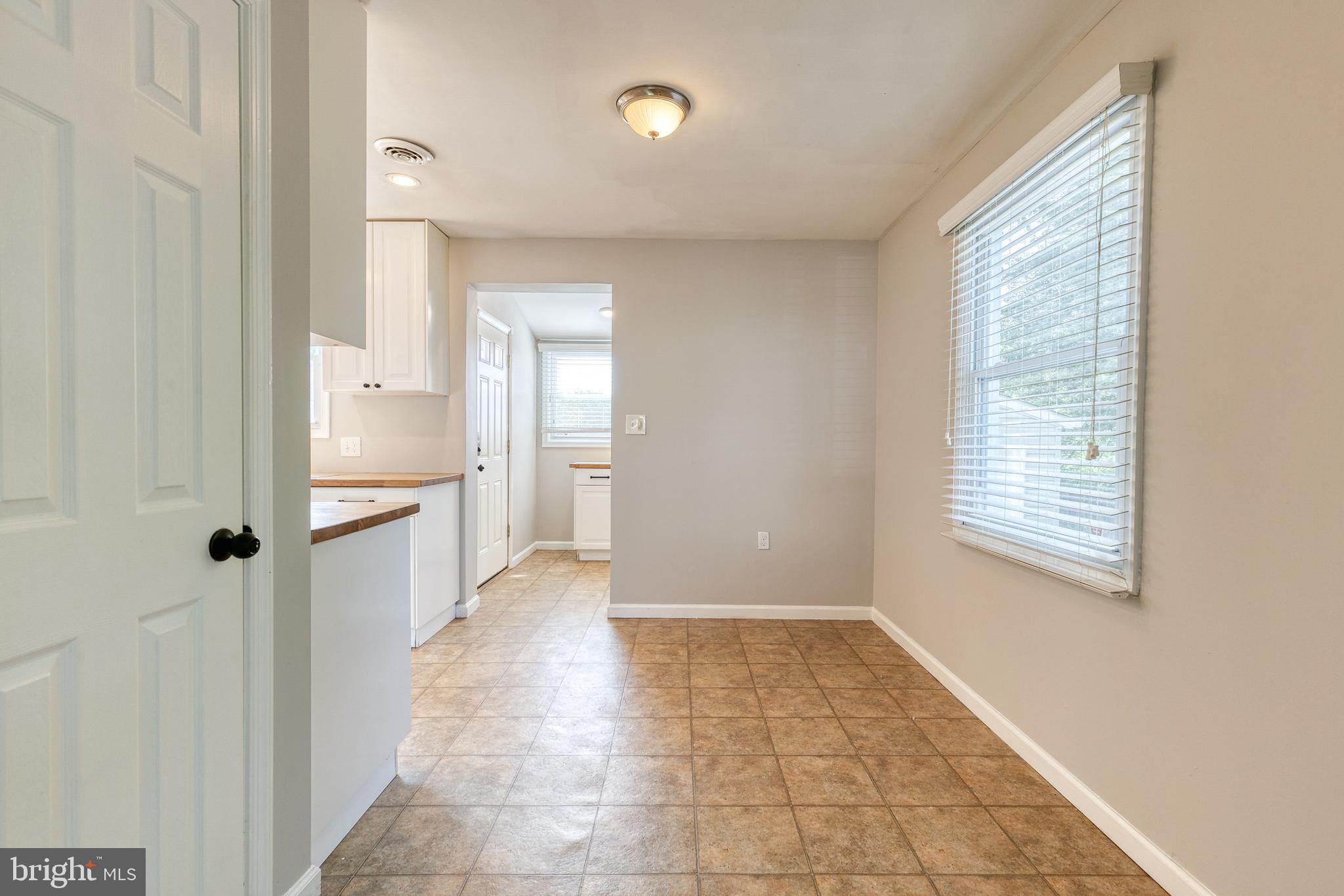 806 Templecliff Road Baltimore, MD 21208 - Photo 9 of 32