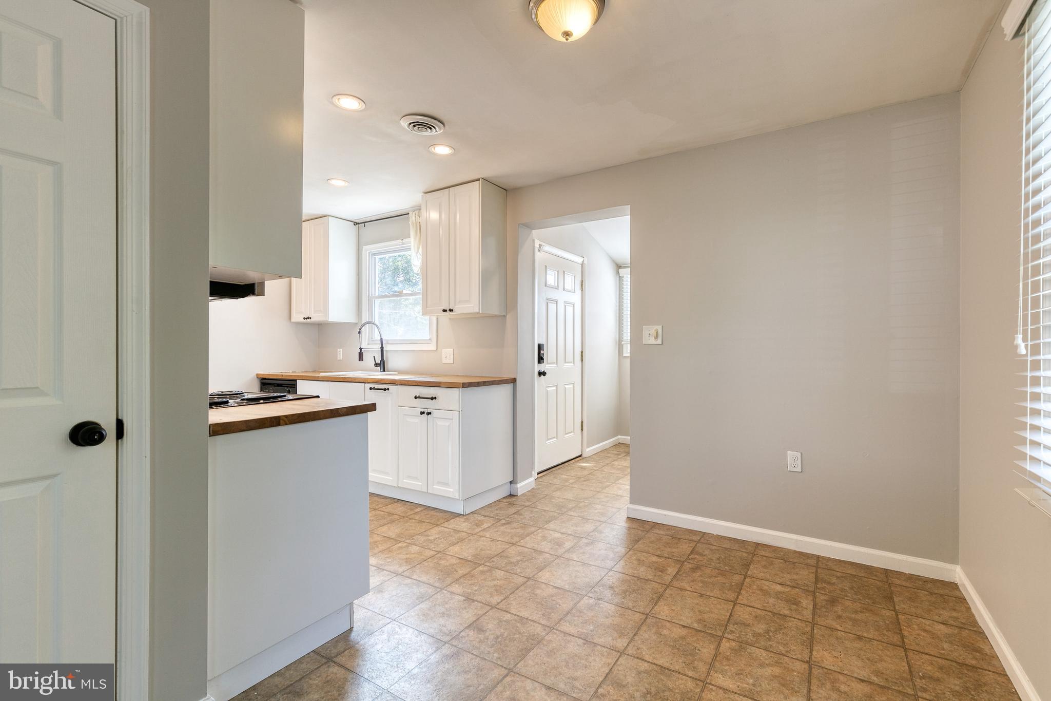 806 Templecliff Road Baltimore, MD 21208 - Photo 10 of 32