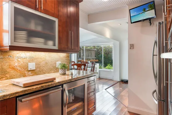 $3,400,000 | 310 Greenwood Drive, Key Biscayne, FL 33149