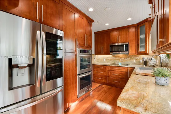 $3,400,000 | 310 Greenwood Drive, Key Biscayne, FL 33149