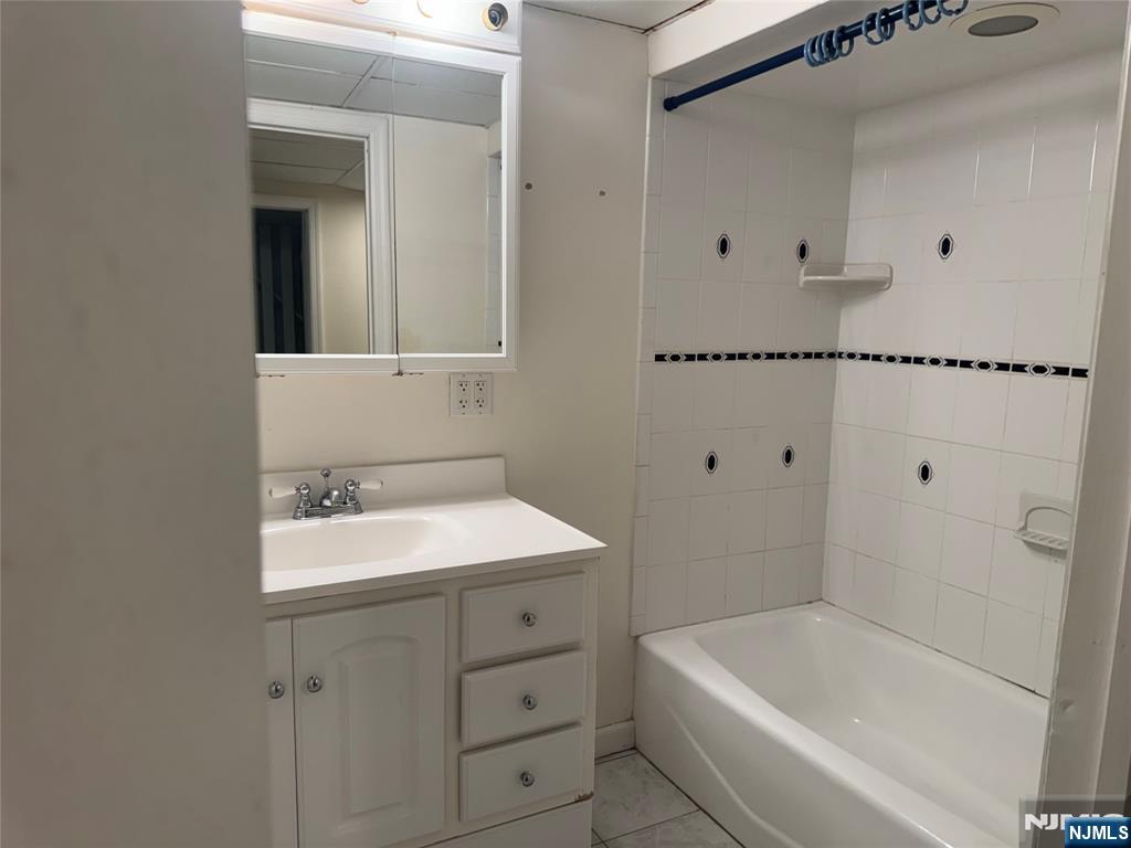 15 Woodland Road Demarest, NJ 07627 - Photo 10 of 12 Gallery Image 10