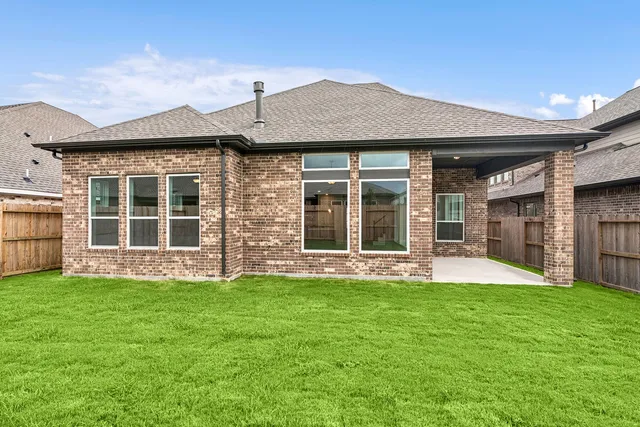 $450,000 | 12319 Palmetto Drive, Mont Belvieu, TX 77523