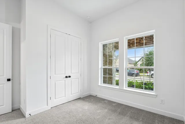 $450,000 | 12319 Palmetto Drive, Mont Belvieu, TX 77523