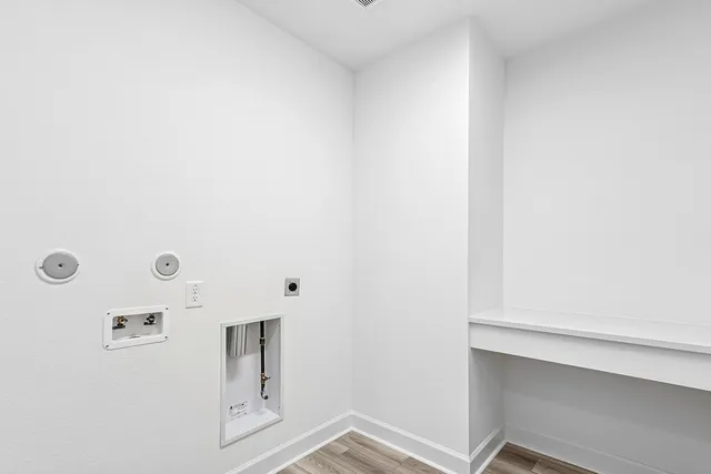 $450,000 | 12319 Palmetto Drive, Mont Belvieu, TX 77523