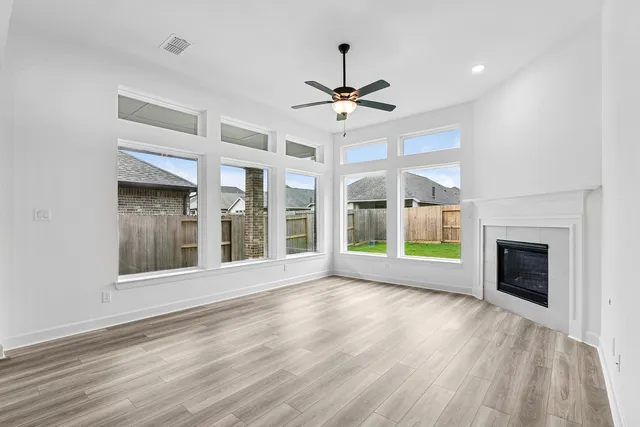 $450,000 | 12319 Palmetto Drive, Mont Belvieu, TX 77523